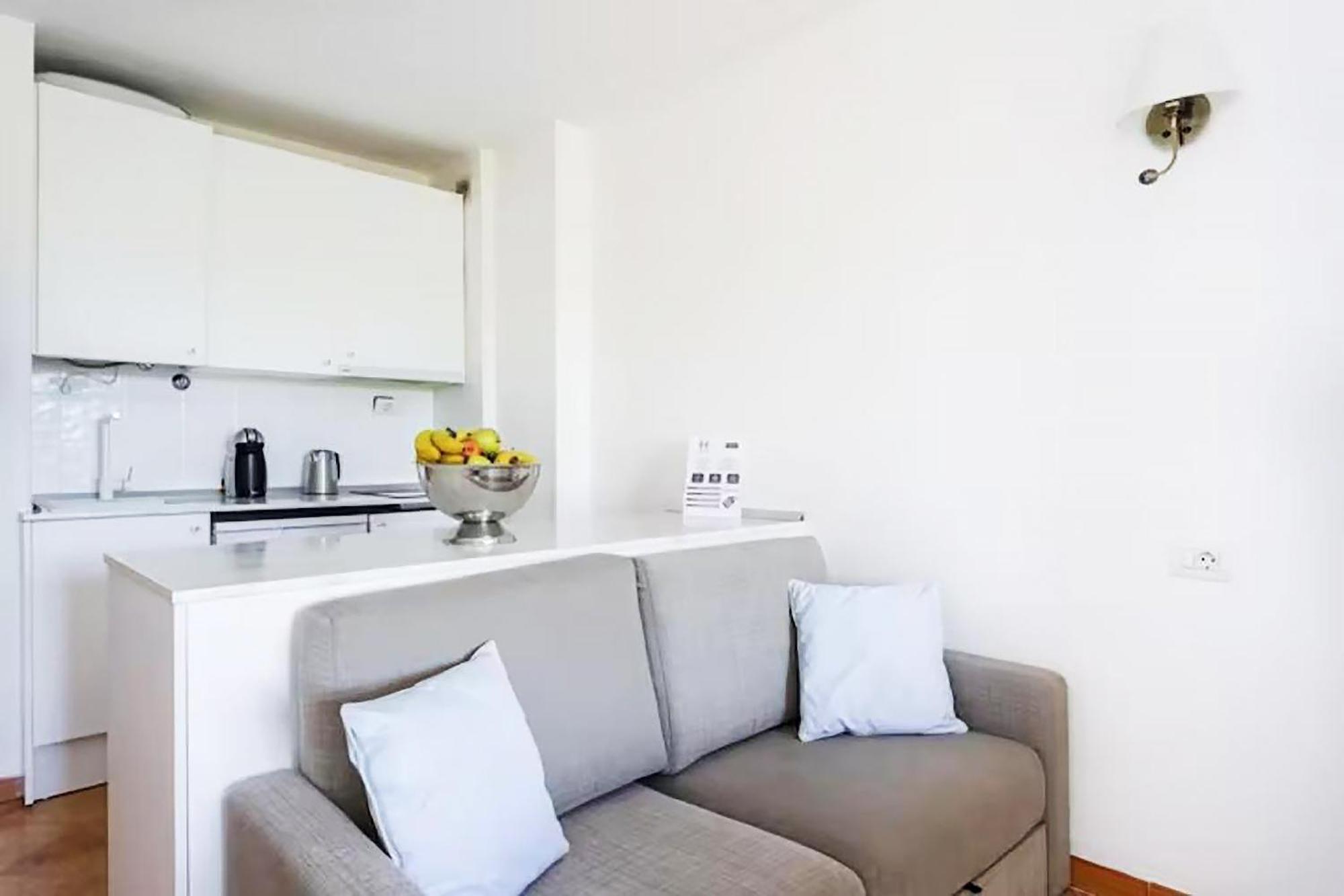 Classbnb - Seafront Studio With Beach View In The Center Of Los Cristianos Los Cristianos  Buitenkant foto